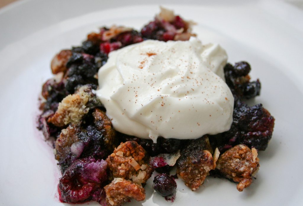 Gracitude Berry Skillet Crumble w/ Cookie Dough & Yogurt